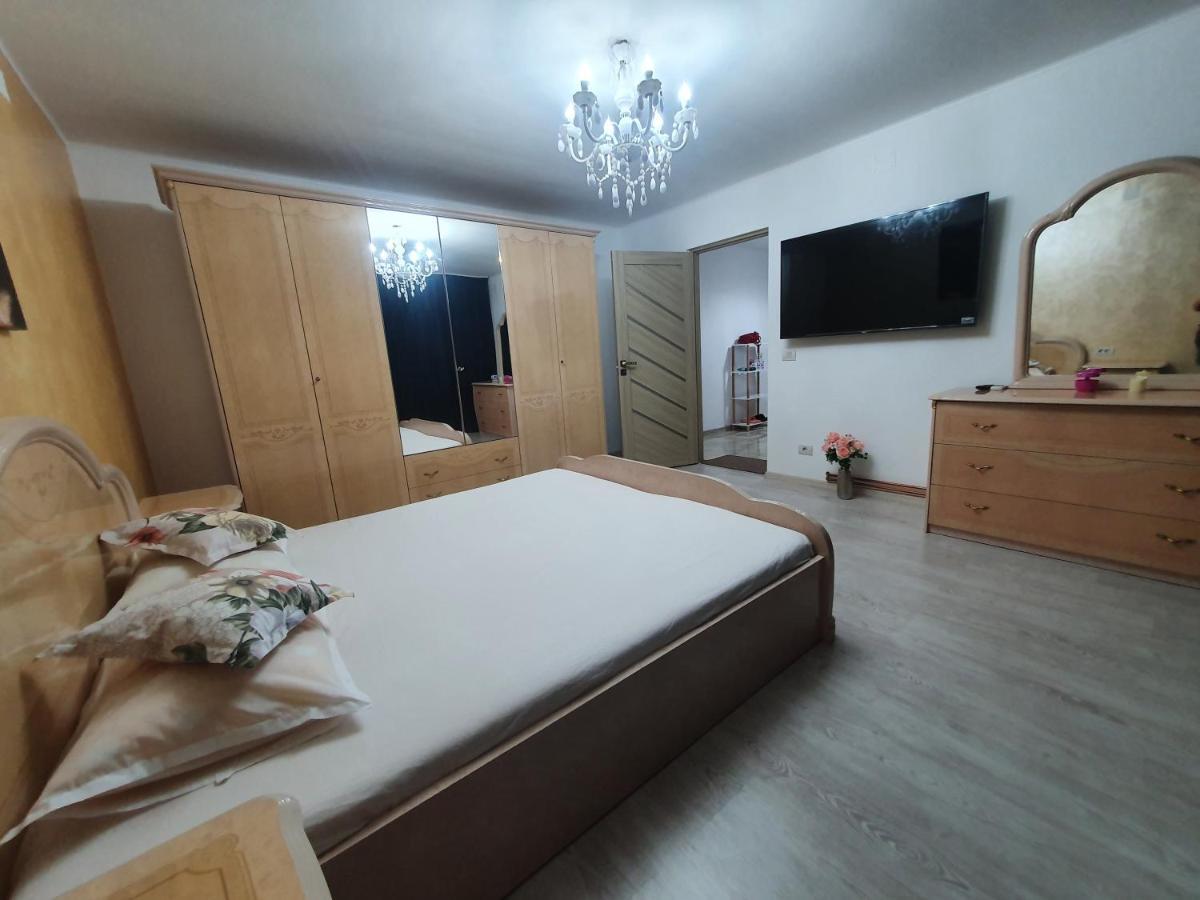 Kriss Apartment Luxury Târgu Jiu Exteriér fotografie